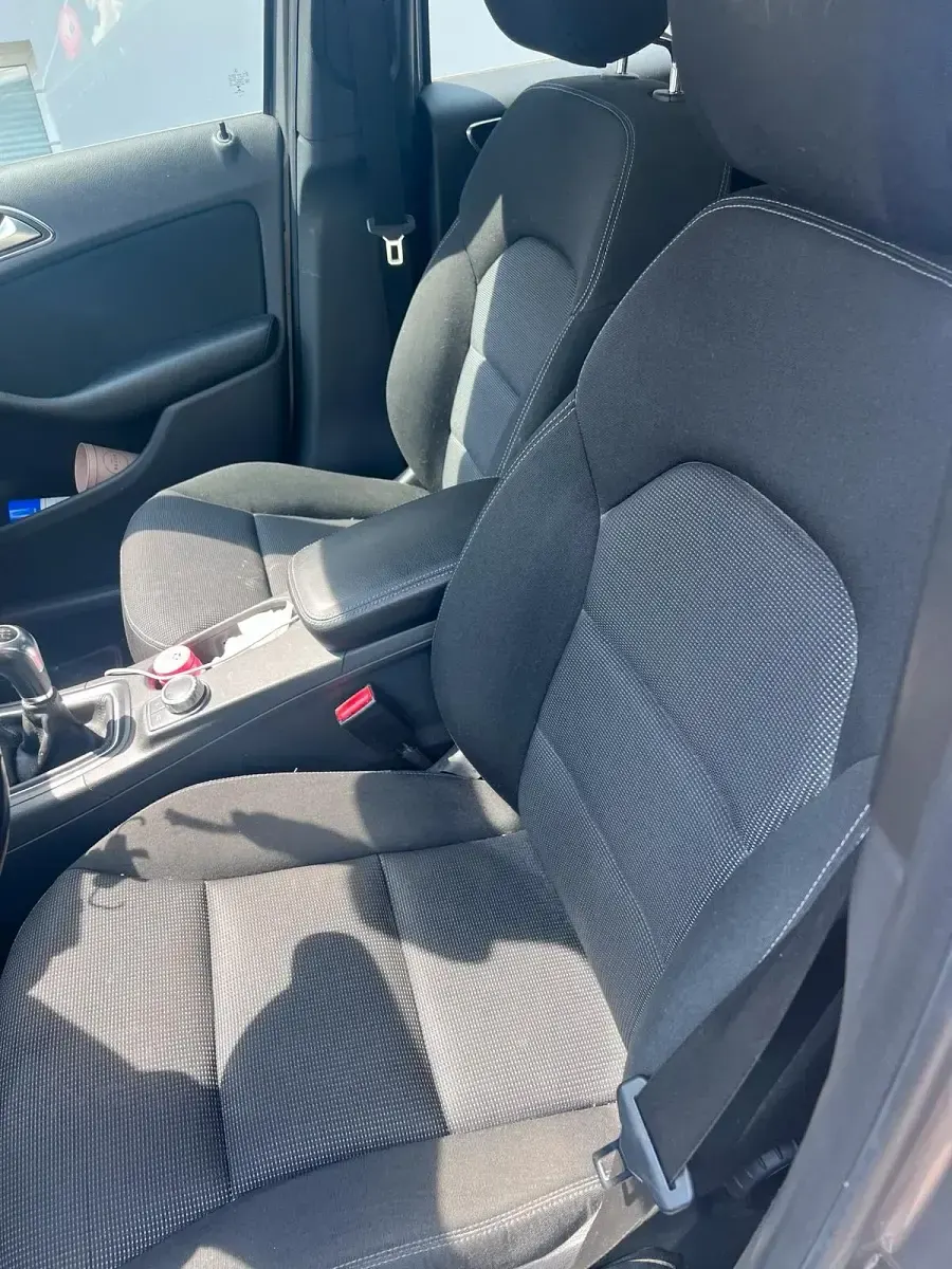 Gebraucht Mercedes B200 156 PS (114 kW) 2013 Silber Kleinwagen
