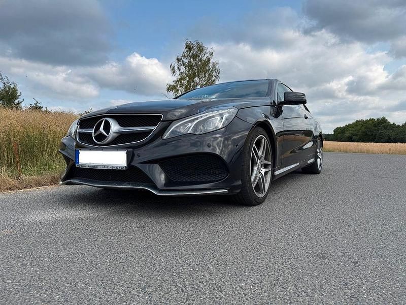 Schwarz Gebraucht 2014 Mercedes E220 AMG Coupé | 19.900 € - Bild 1/4