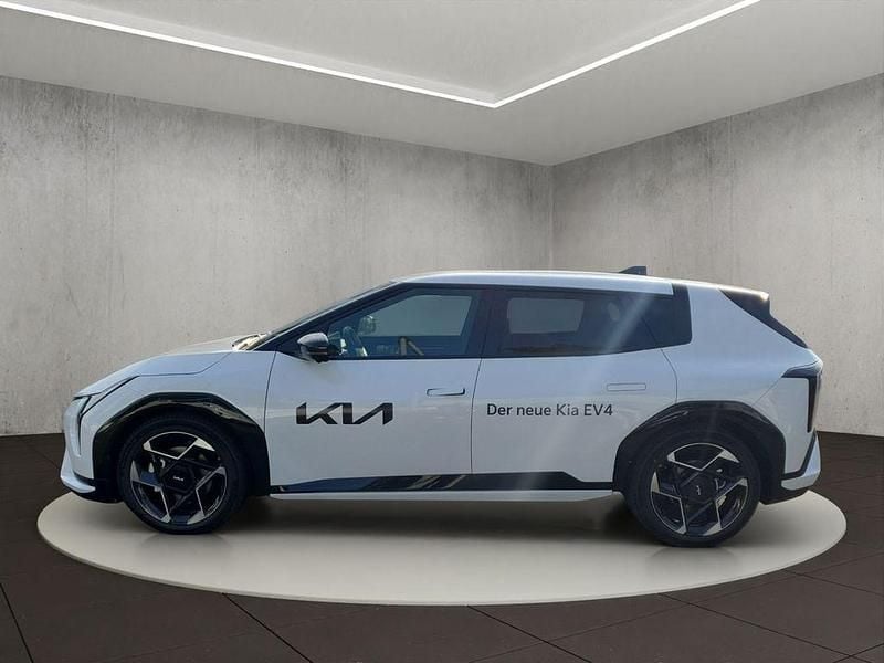 Gebraucht Kia EV4 150 kW (204 PS) 2025 Deluxeweiss met. Kleinwagen