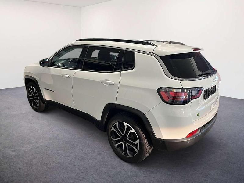 Gebraucht Jeep Compass Limited 131 PS (96 kW) 2022 Weiss SUV