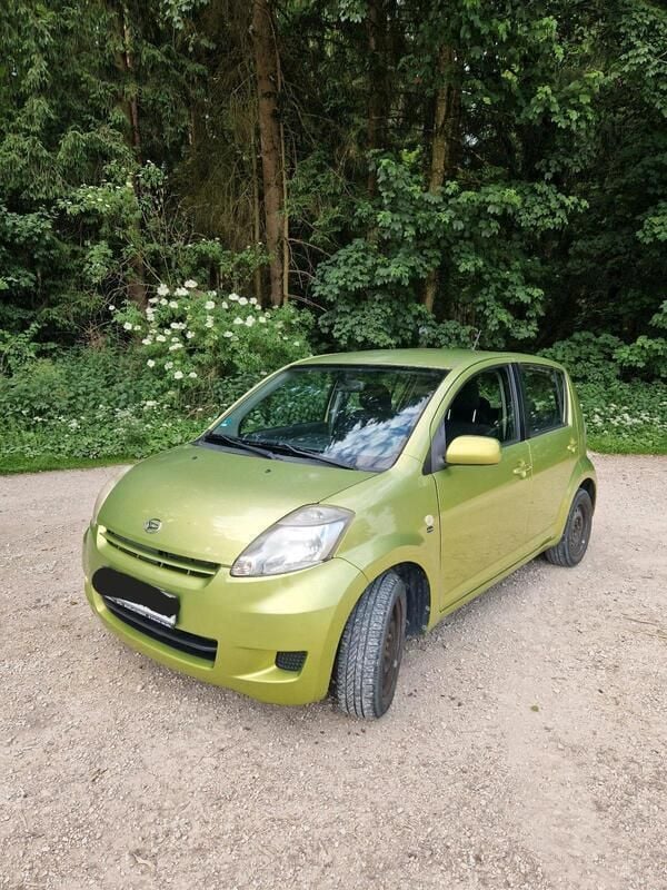 Grün Gebraucht 2008 Daihatsu Sirion Kleinwagen | 1.000 € (Guter Preis) - Bild 1/4
