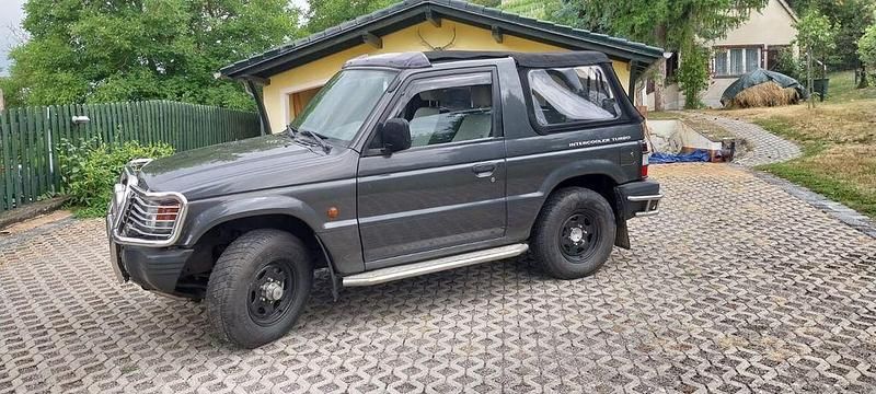 Schwarz Gebraucht 1993 Mitsubishi Pajero SUV | 14.490 € - Bild 1/4