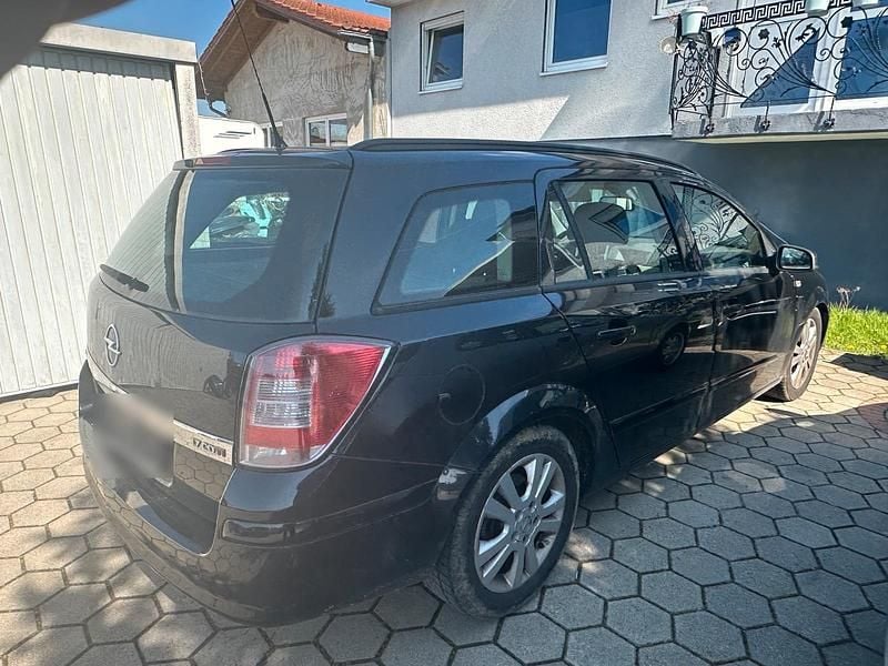 Second-hand Opel Astra 125 CP (91 kW) 2007 Negru Break