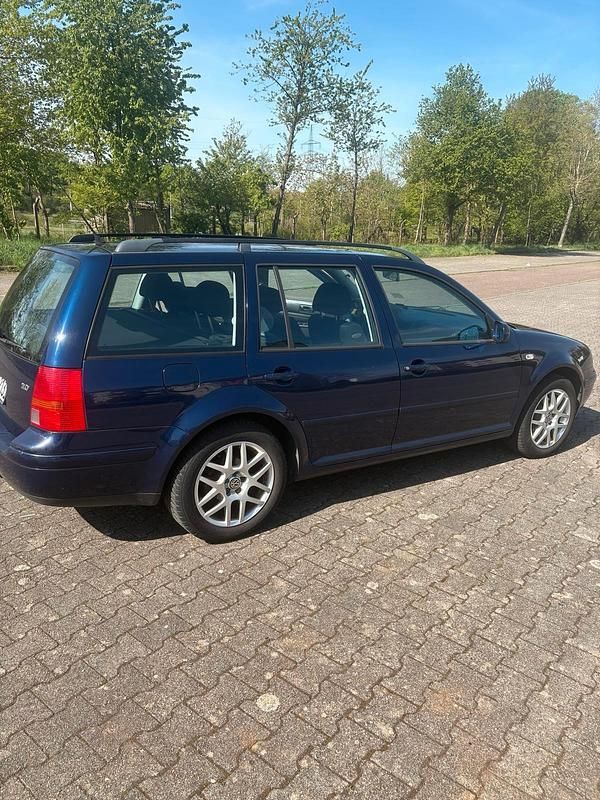 Gebraucht VW Golf IV 115 PS (84 kW) 2000 Blau Kombi