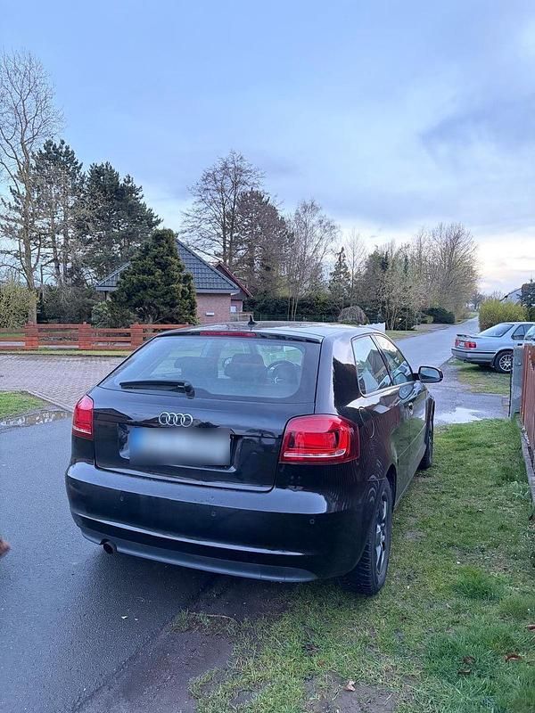 Gebraucht Audi A3 Ambiente 105 PS (77 kW) 2011 Schwarz Kleinwagen