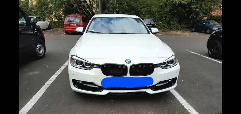 Weiß Gebraucht 2013 BMW 316 Sport Line Kombi | 7.350 € (Guter Preis) - Bild 1/4