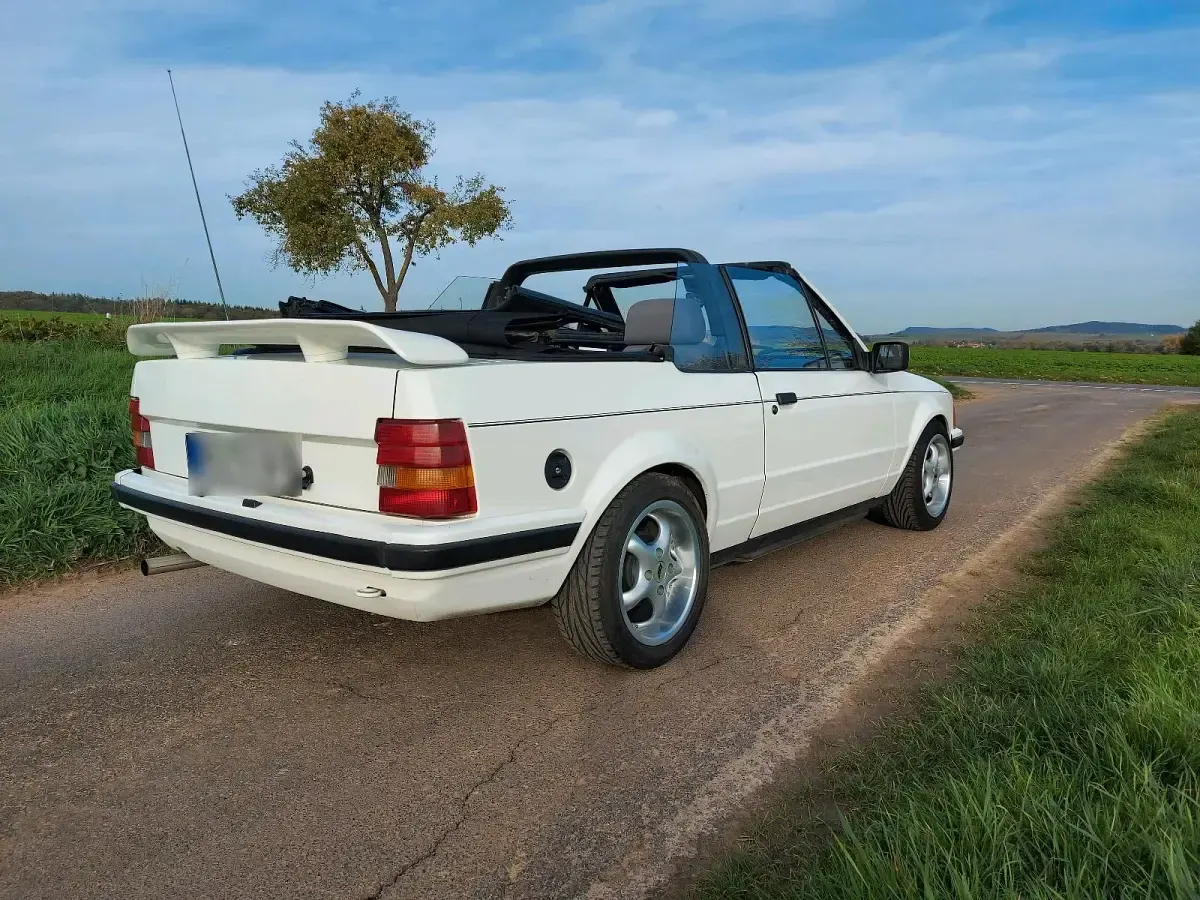 Gebraucht Ford Escort Cabriolet 103 PS (75 kW) 1984 Weiß Cabrio