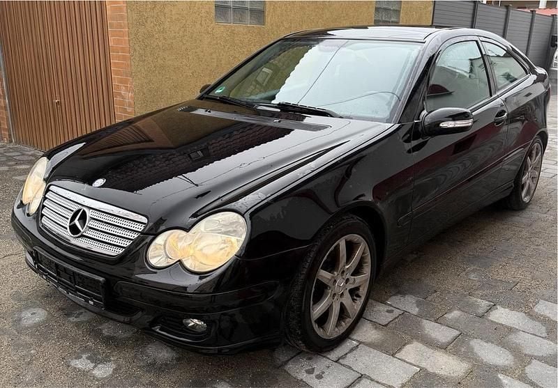 Gebraucht Mercedes C230 204 PS (150 kW) 2005 Schwarz Coupé