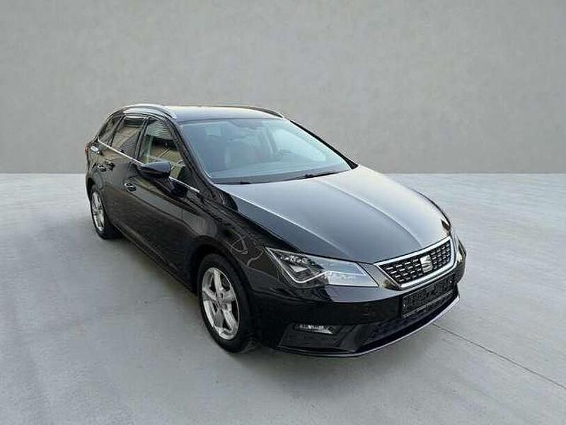 Mitternachtsschwarz Gebraucht 2019 Seat Leon XCELLENCE Kombi | 13.900 € (Guter Preis) - Bild 1/4