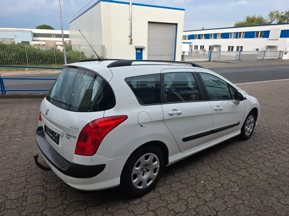 Gebraucht Peugeot 308 SW Urban Move 111 PS (81 kW) 2011 Kombi