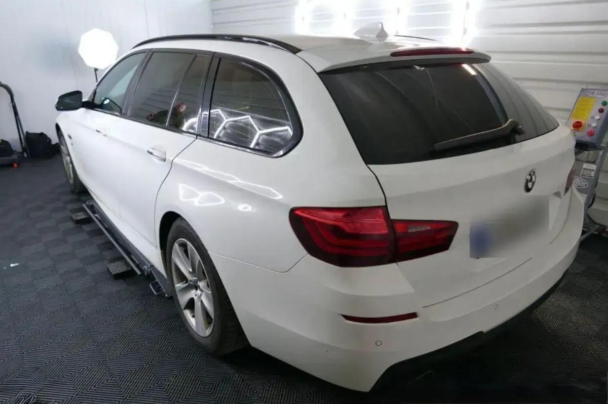 Używany BMW 520 Performance 190 KM (139 kW) 2016 Biały Kombi