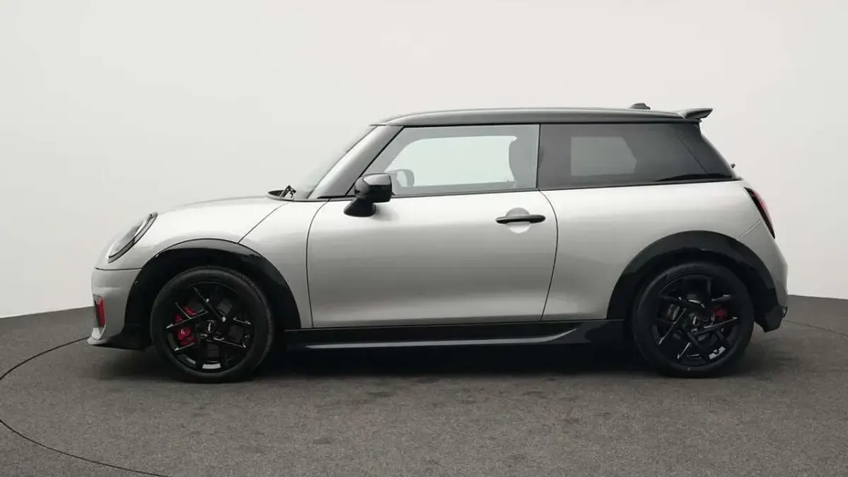 Używany Mini John Cooper Works 231 KM (169 kW) 2025 Szary Hatchback
