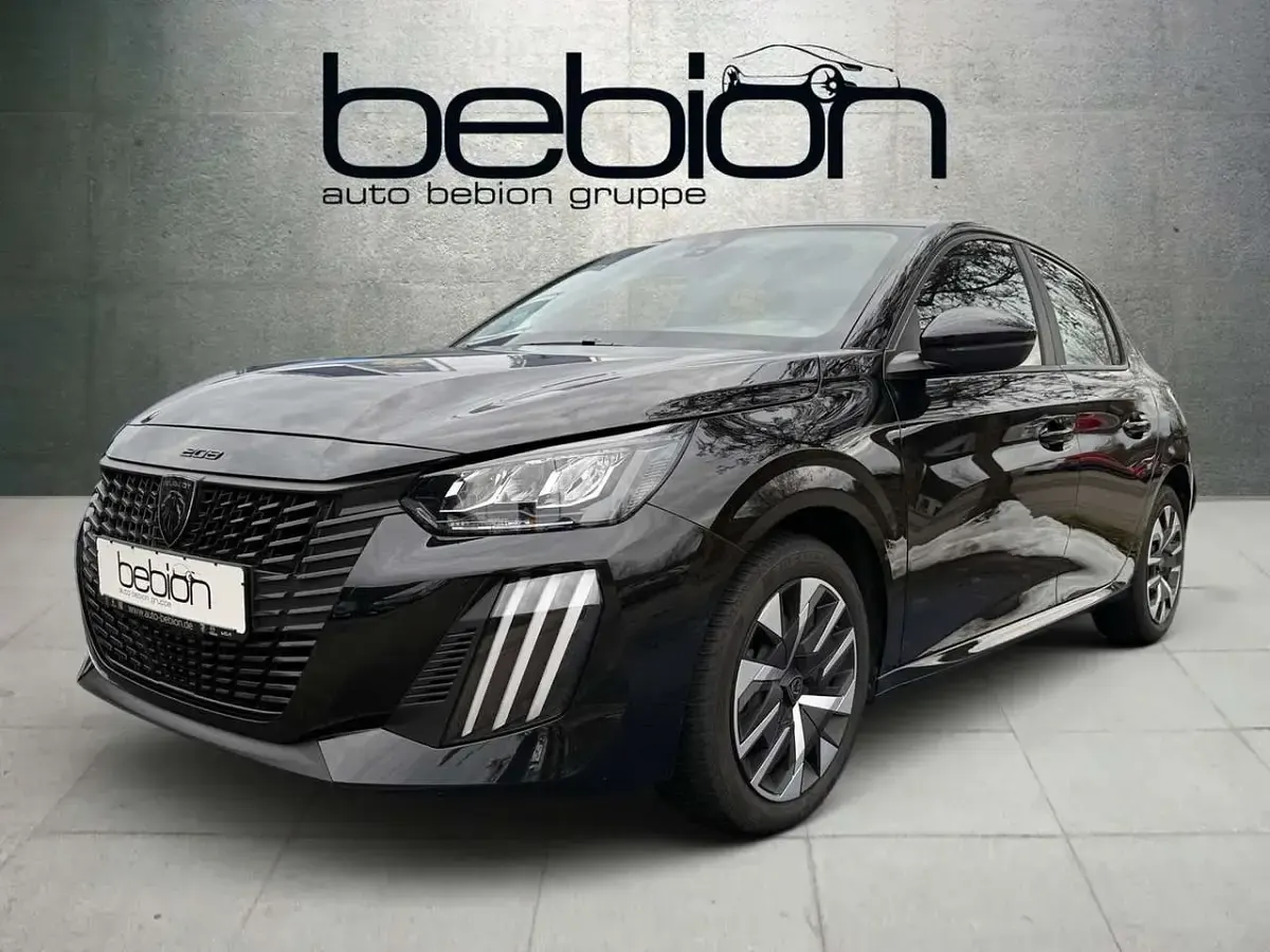 Gebraucht Peugeot 208 Active 101 PS (74 kW) 2024 Schwarz Kleinwagen