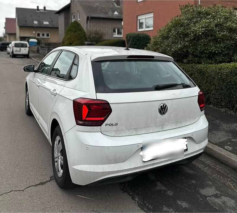 Gebraucht VW Polo 65 PS (47 kW) 2017 Weiß Kleinwagen