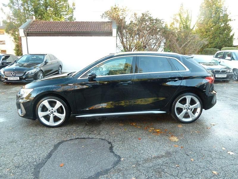 Gebraucht Audi A3 Sportback e-tron S-Line 150 PS (110 kW) 2021 Schwarz Kleinwagen