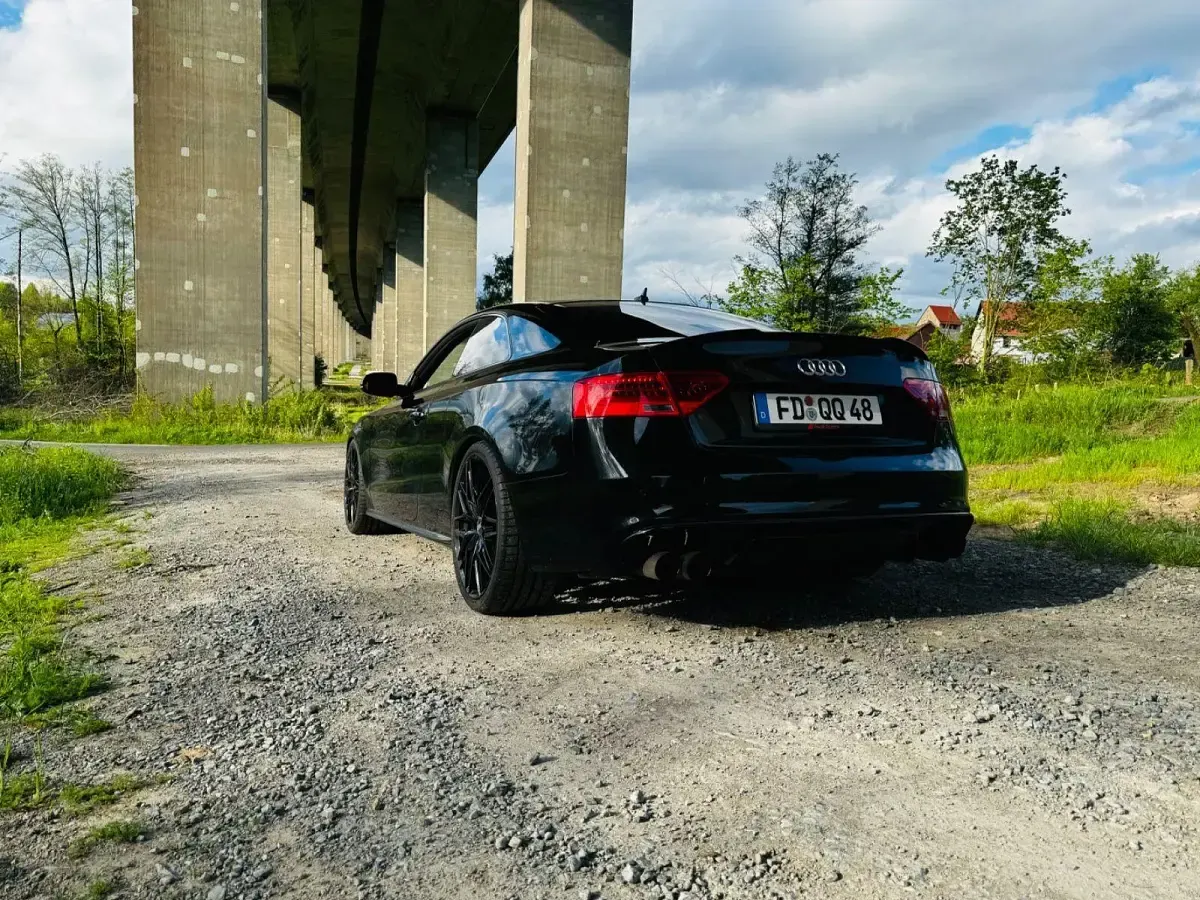 Gebraucht Audi A5 Ambiente 333 PS (244 kW) 2012 Schwarz Coupé
