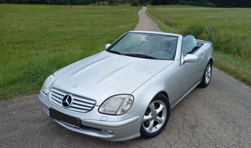 Silber Gebraucht 2002 Mercedes SLK230 Cabrio | 8.990 € - Bild 1/4