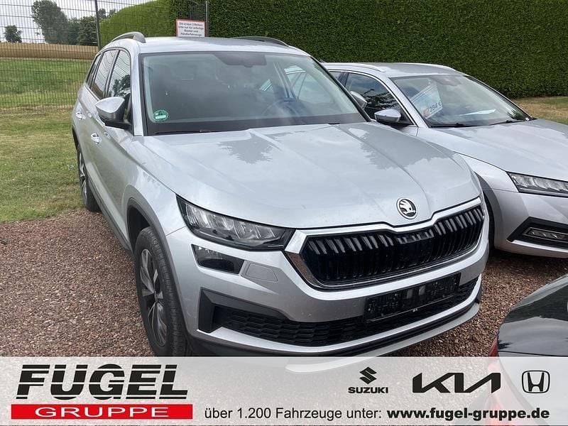 Brilliantsilber metallic Gebraucht 2022 Skoda Kodiaq Ambition SUV | 26.899 € (Guter Preis) - Bild 1/4