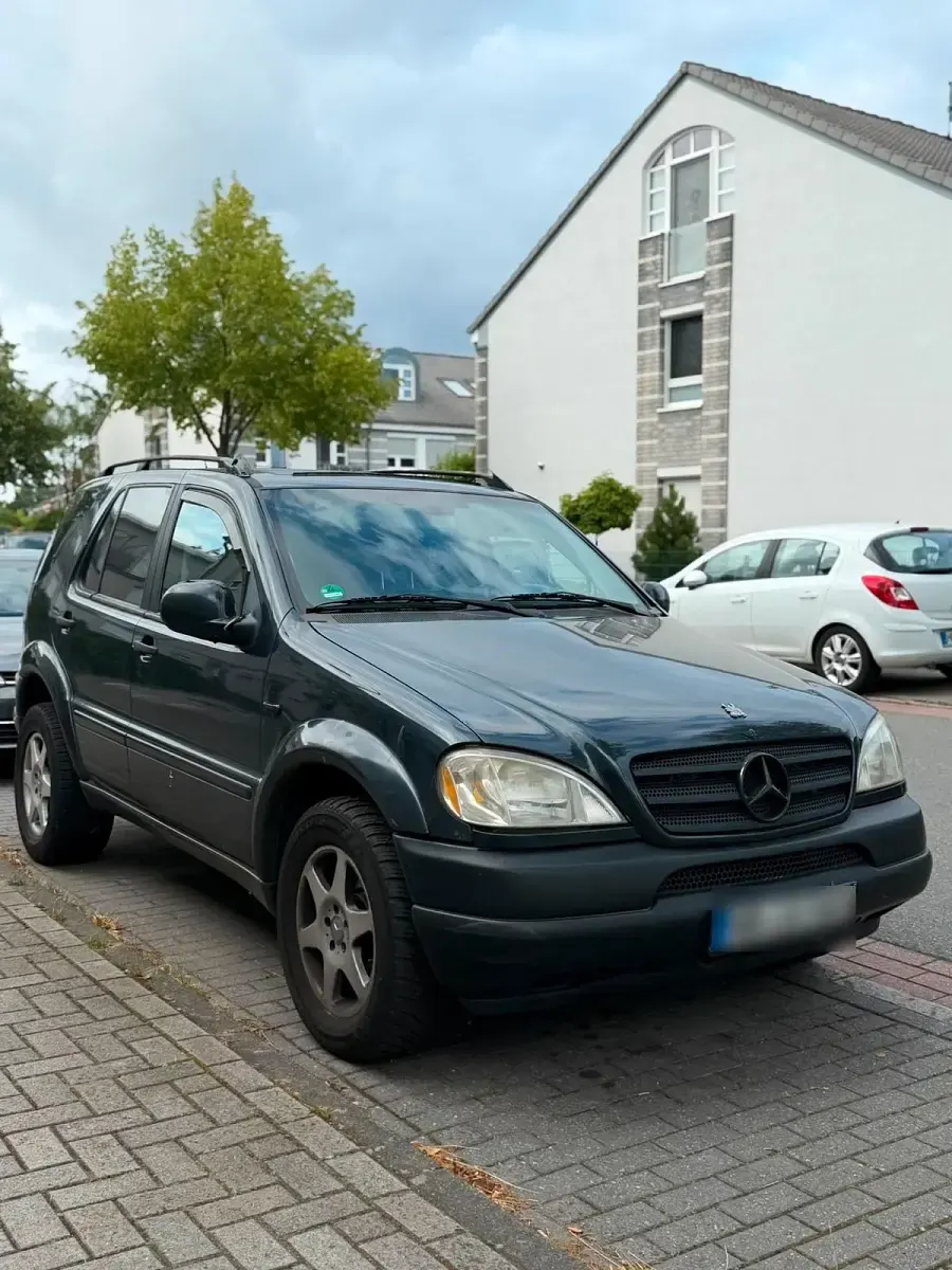 Gebraucht Mercedes ML320 218 PS (160 kW) 2001 Blau SUV
