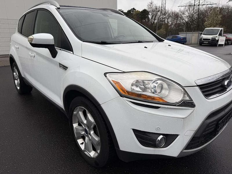 Gebraucht Ford Kuga Titanium 163 PS (119 kW) 2011 Frostweiß SUV
