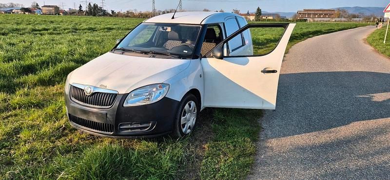 Gebraucht Skoda Roomster 68 PS (50 kW) 2007 Weiß Van / Kleinbus