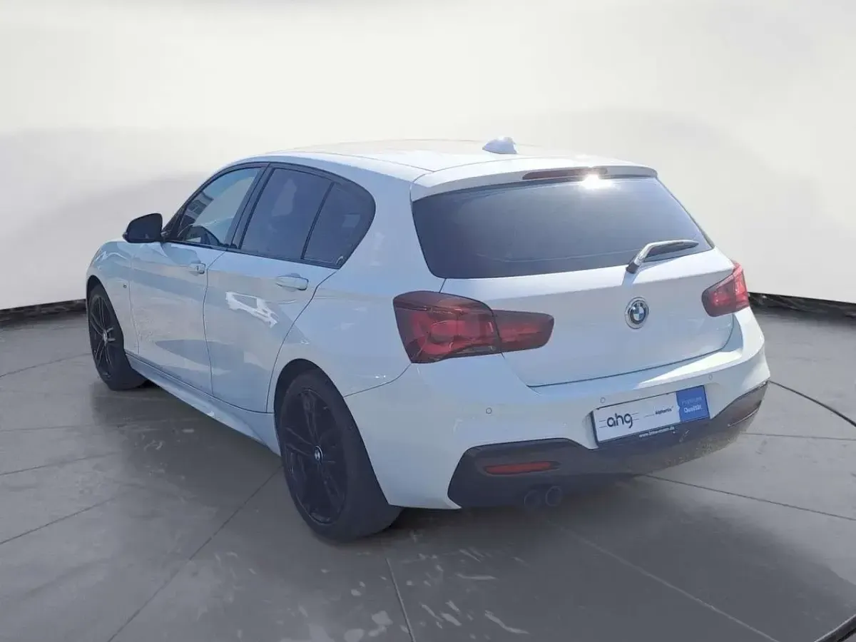 Gebraucht BMW 120 M Sport 190 PS (139 kW) 2019 Alpinweiß uni Limousine