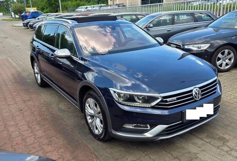 Gebraucht VW Passat Alltrack 239 PS (175 kW) 2016 Blau Kombi