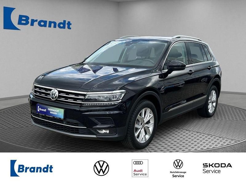 Deep black perleffekt (metallic) Gebraucht 2020 VW Tiguan Highline SUV | 22.990 € (Superpreis) - Bild 1/3