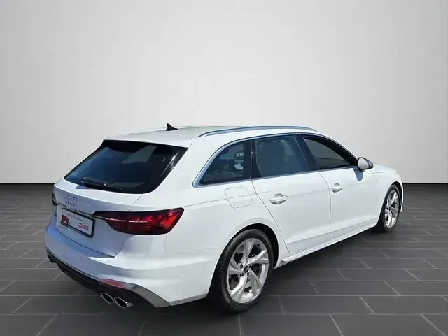 Używany Audi S4 Ambiente 341 KM (250 kW) 2023 Biały Kombi