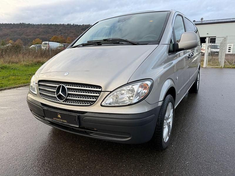 Silber Gebraucht 2009 Mercedes Vito Limousine | 7.490 € (Superpreis) - Bild 1/4
