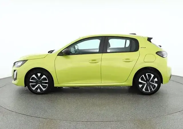 Neu Peugeot 208 101 PS (74 kW) 2025 Gelb Kleinwagen