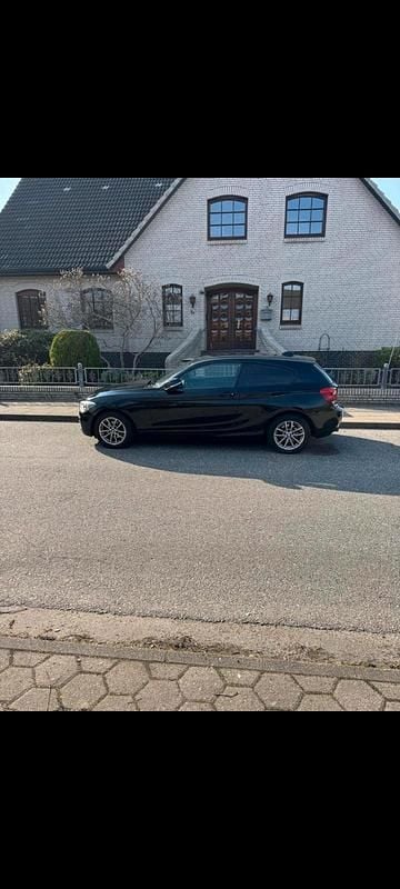 Gebraucht BMW 114 102 PS (75 kW) 2012 Schwarz Kleinwagen