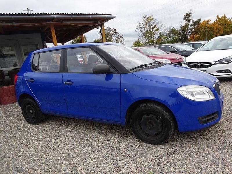 Gebraucht Skoda Fabia Classic 60 PS (44 kW) 2009 Blau Kleinwagen