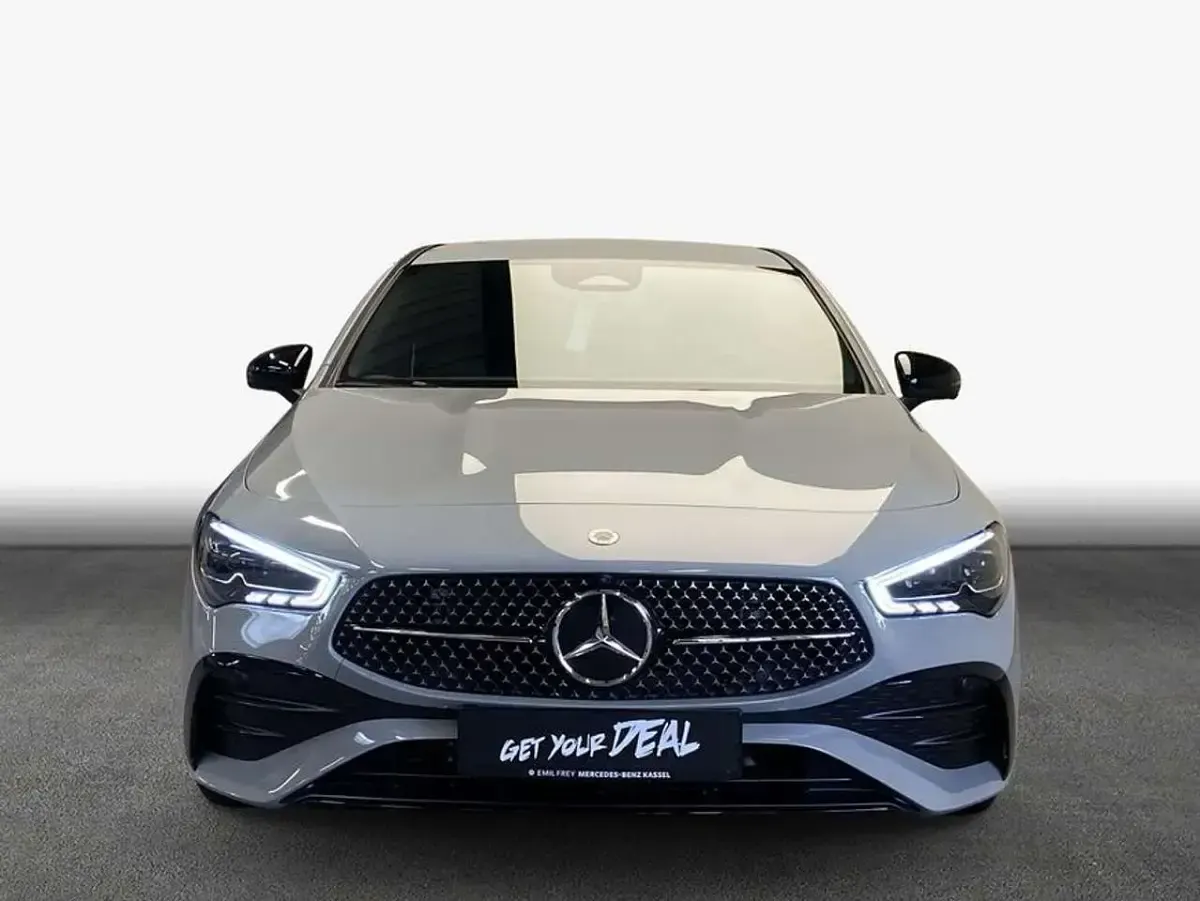 Gebraucht Mercedes CLA180 136 PS (100 kW) 2026 Manufaktur alpingrau uni Limousine