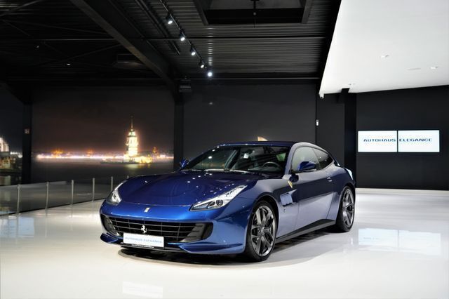 Blau Gebraucht 2018 Ferrari GTC4Lusso Coupé | 174.980 € - Bild 1/4
