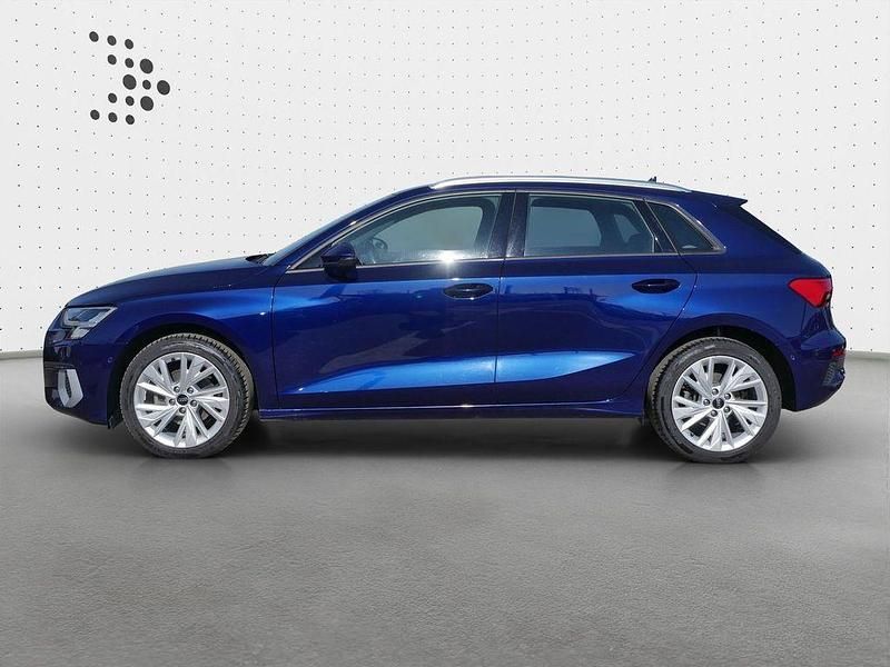 Gebraucht Audi A3 Advanced Plus 150 PS (110 kW) 2023 Navarrablau metallic Limousine
