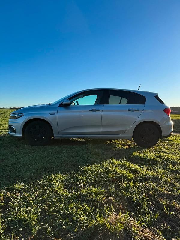 Gebraucht Fiat Tipo 120 PS (88 kW) 2016 Silber Limousine