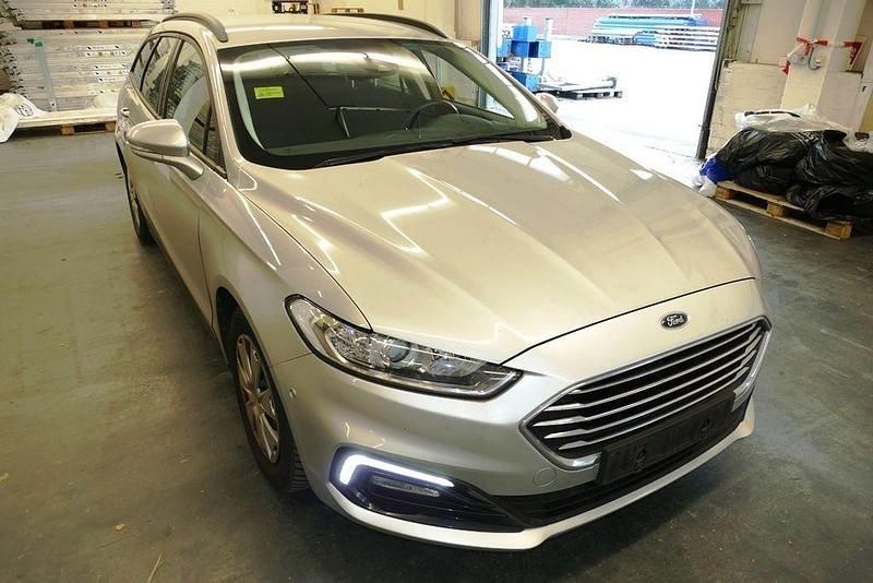 Usado Ford Mondeo 150 CV (110 kW) 2020 Plateado Berlina
