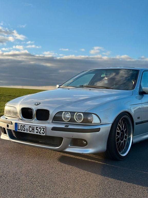 Gebraucht BMW 523 170 PS (125 kW) 1997 Silber Limousine