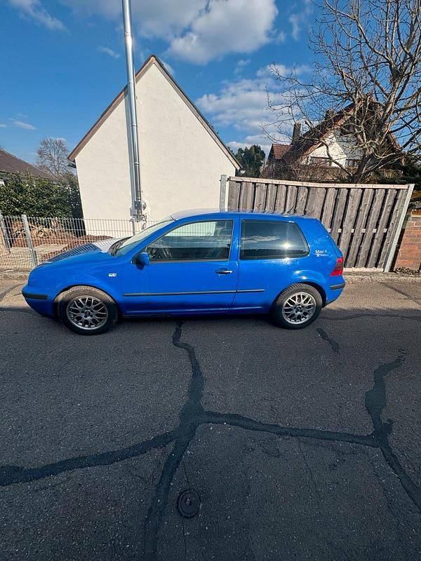 Gebraucht VW Golf IV 105 PS (77 kW) 2000 Blau Kleinwagen