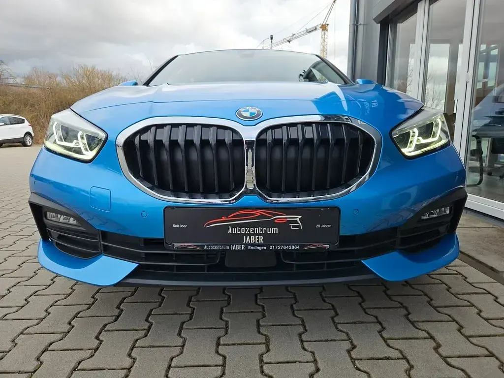 Używany BMW 120 Advantage 178 KM (130 kW) 2021 Niebieski Hatchback