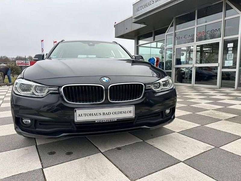 Gebraucht BMW 320 Advantage 190 PS (139 kW) 2018 Schwarz Kombi
