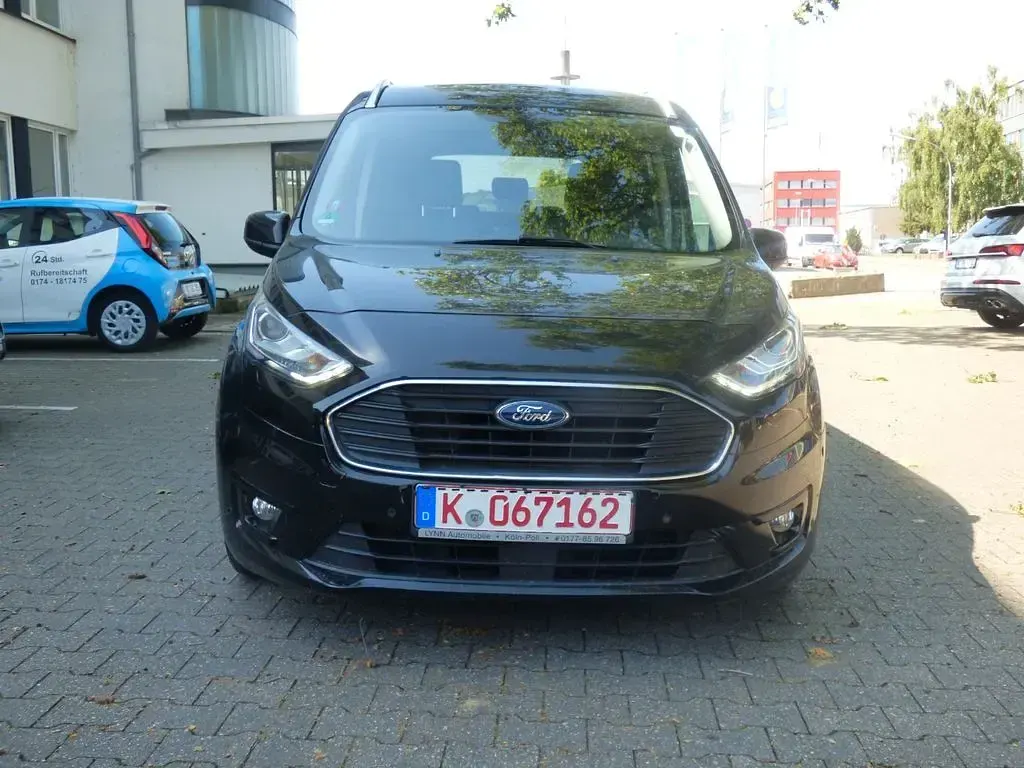 Gebraucht Ford Grand Tourneo Connect Titanium 120 PS (88 kW) 2019 Schwarz Van / Kleinbus