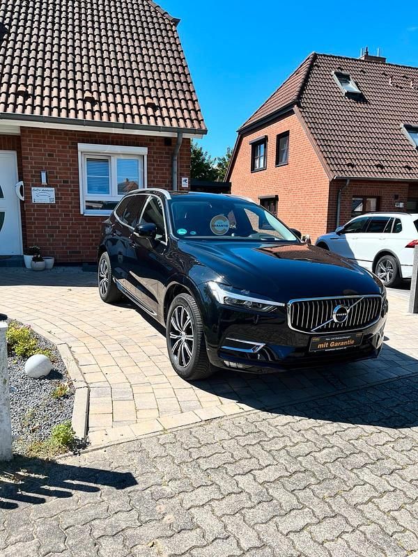 Schwarz Gebraucht 2021 Volvo XC60 SUV | 31.500 € (Teuer) - Bild 1/4