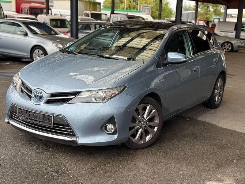 Blau Gebraucht 2014 Toyota Auris Hybrid Executive Limousine | 6.950 € (Fairer Preis) - Bild 1/4
