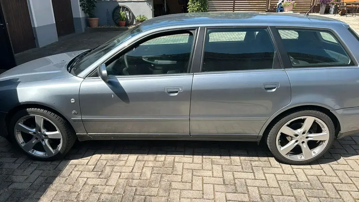 Gebraucht Audi A4 150 PS (110 kW) 1997 Grau Kombi
