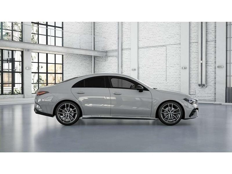 Gebraucht Mercedes CLA200 AMG 163 PS (119 kW) 2026 Manufaktur lack manufaktur alpingrau uni Coupé