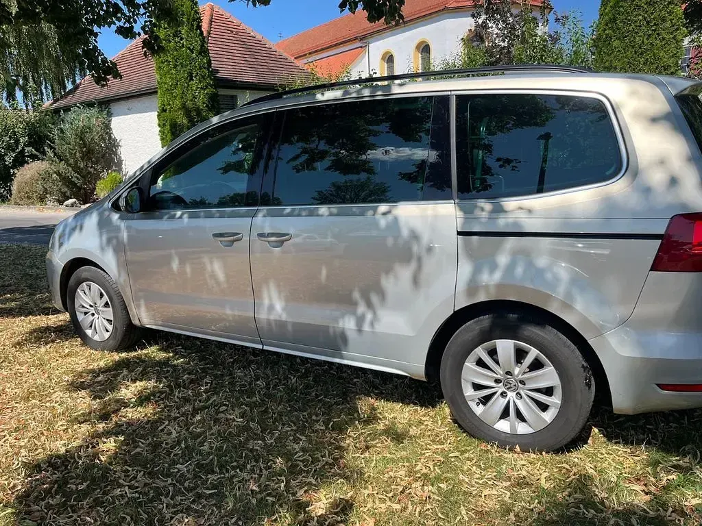 Gebraucht VW Sharan Style 140 PS (102 kW) 2014 Silber Van / Kleinbus
