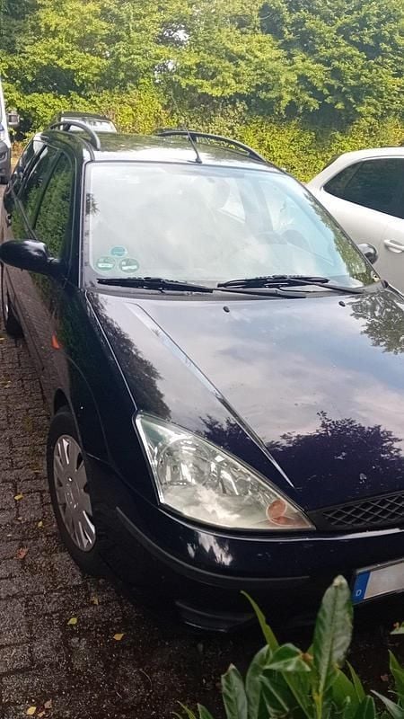 Blau Gebraucht 2004 Ford Focus Kombi | 1.150 € (Fairer Preis) - Bild 1/4