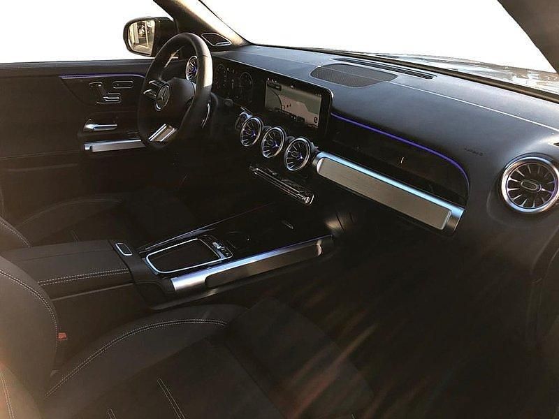 Gebraucht Mercedes GLB220 190 PS (139 kW) 2025 Metalliclack mountaingrau SUV